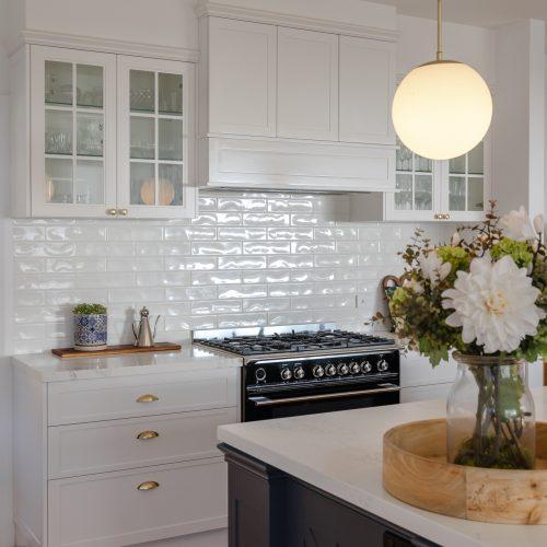 Spray finished kitchen cabinetry and freestanding range in a Kingston home